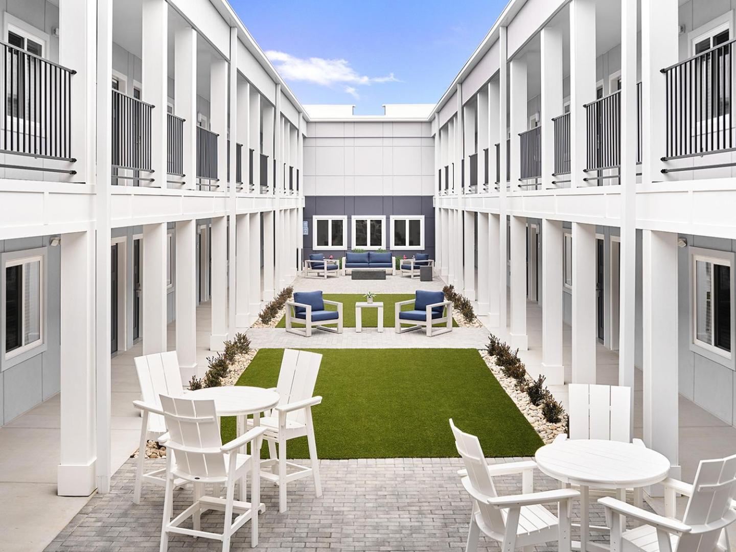Stayapt Suites Port Arthur Esterno foto
